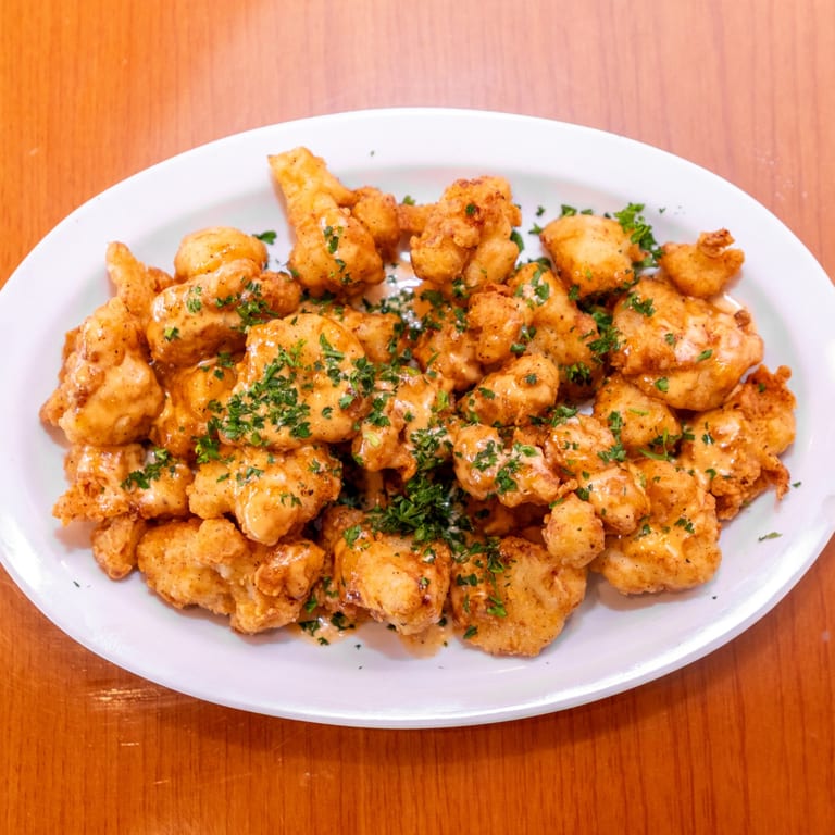 Artfully Crafted Plates With Elegant Presence